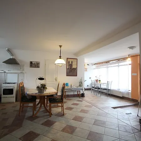 Csendes Apartman Tata