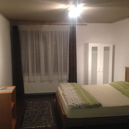 Apartment Csendes Apartman Tata