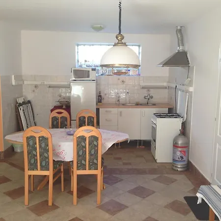 Csendes Apartman Tata