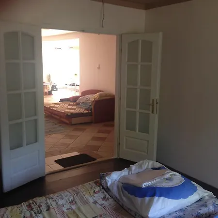 Apartment Csendes Apartman