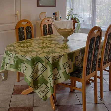 Csendes Apartman Apartment *