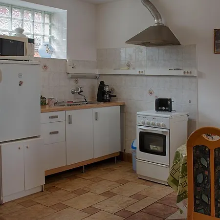 Apartment Csendes Apartman Tata