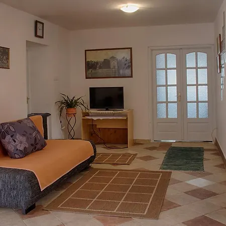 Csendes Apartman *
