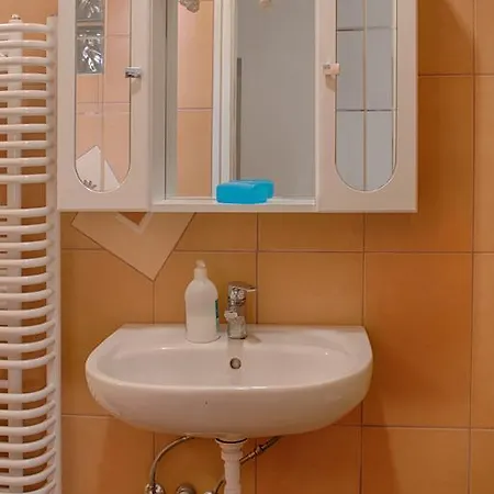 Csendes Apartman Apartment Tata